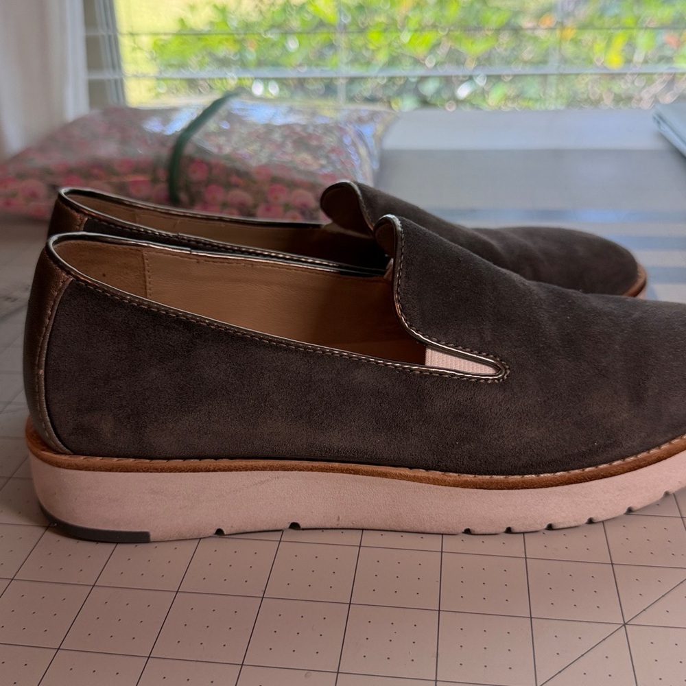 Johnston & Murphy Women's Gray Suede Loafers - Picture 4 of 5